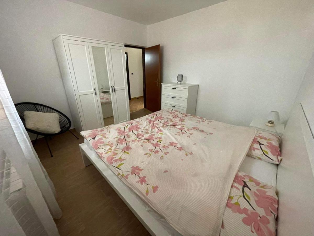 Charming Apartments In Pula Extérieur photo
